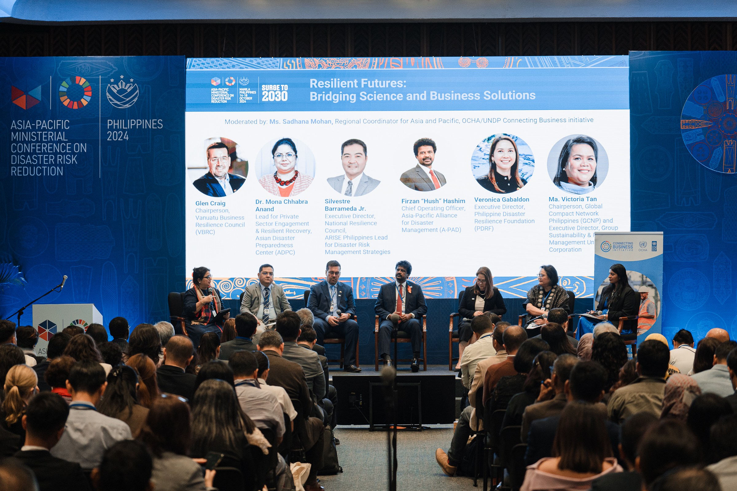 The panellists for the “Bridging Science and Business Solutions” session at APMCDRR 2024 reinforced the importance of collaboration for disaster risk reduction and management. Photo credit: UNICEF Philippines/Iya Forbes