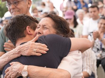 Desafío Levantemos Chile was on the ground within a day after the February 2024 wildfires swept through the Quilpué region, working closely with the community on emergency response and eventually, rebuilding their homes as part of recovery efforts.  